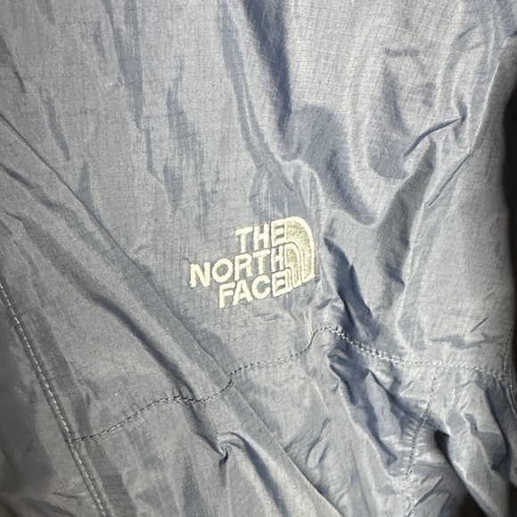 The North Face Men's Dark Blue Rainjacket - Picture 3 of 4